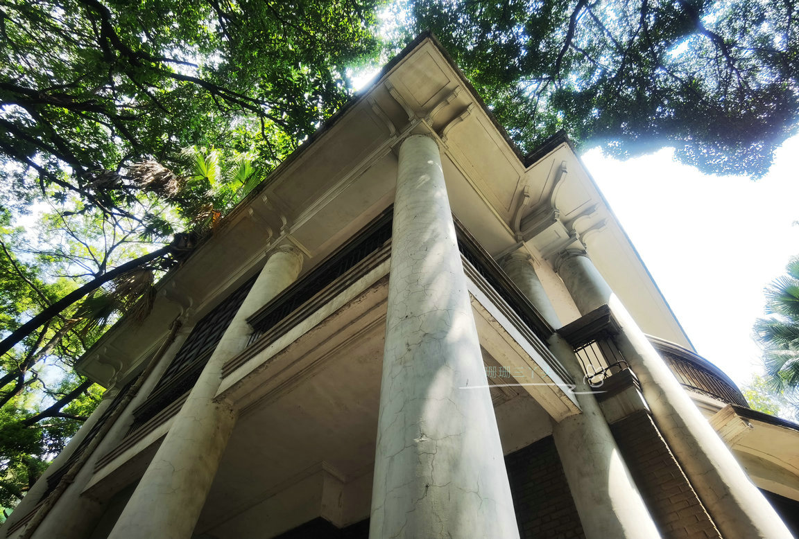 他被称为“沙面建筑之父”，旧居在养老院旁，曾被称“广州白宫”