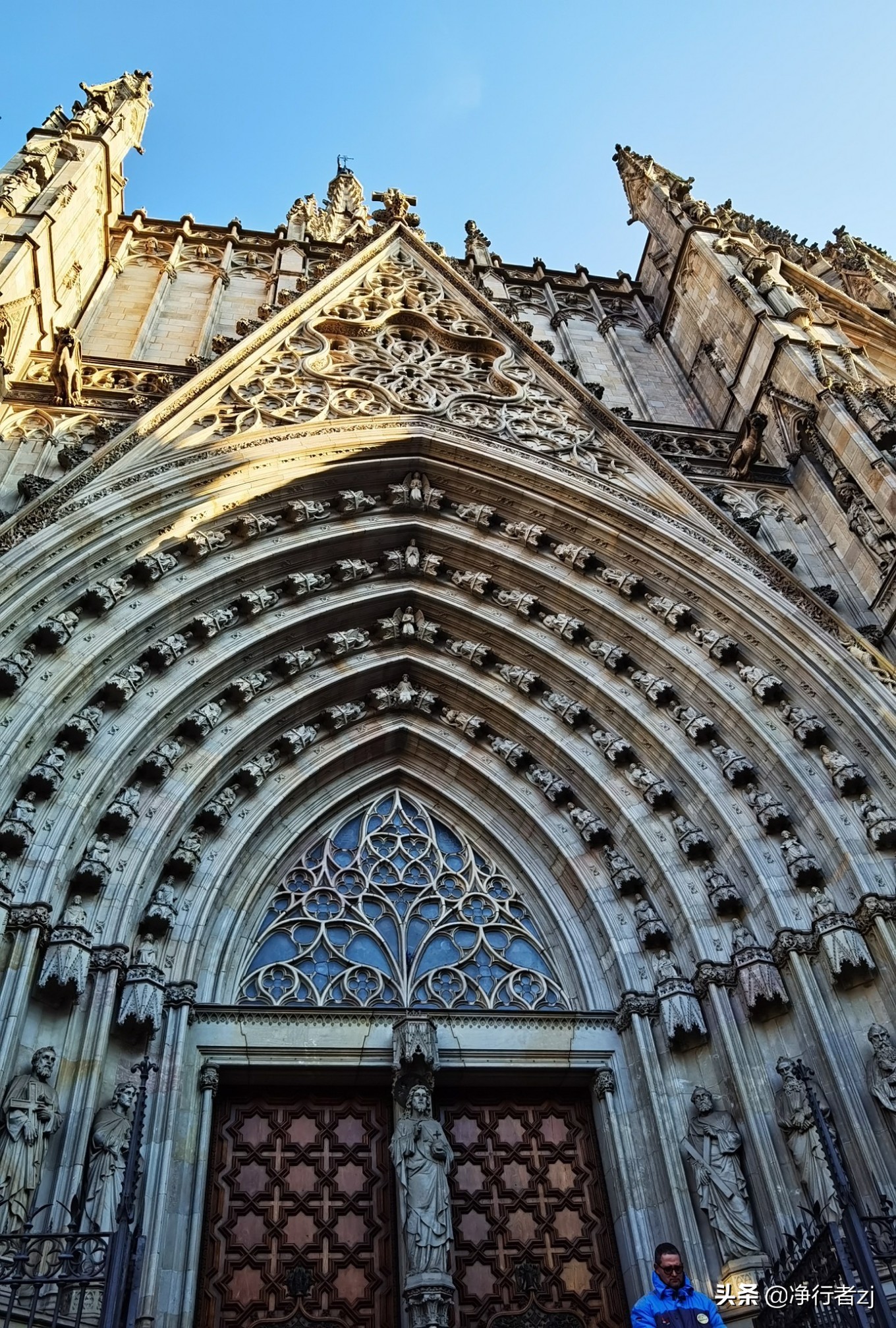 冬日暖阳拔“牙”记（34）巴塞罗那：高迪打造的欧洲之花（上）