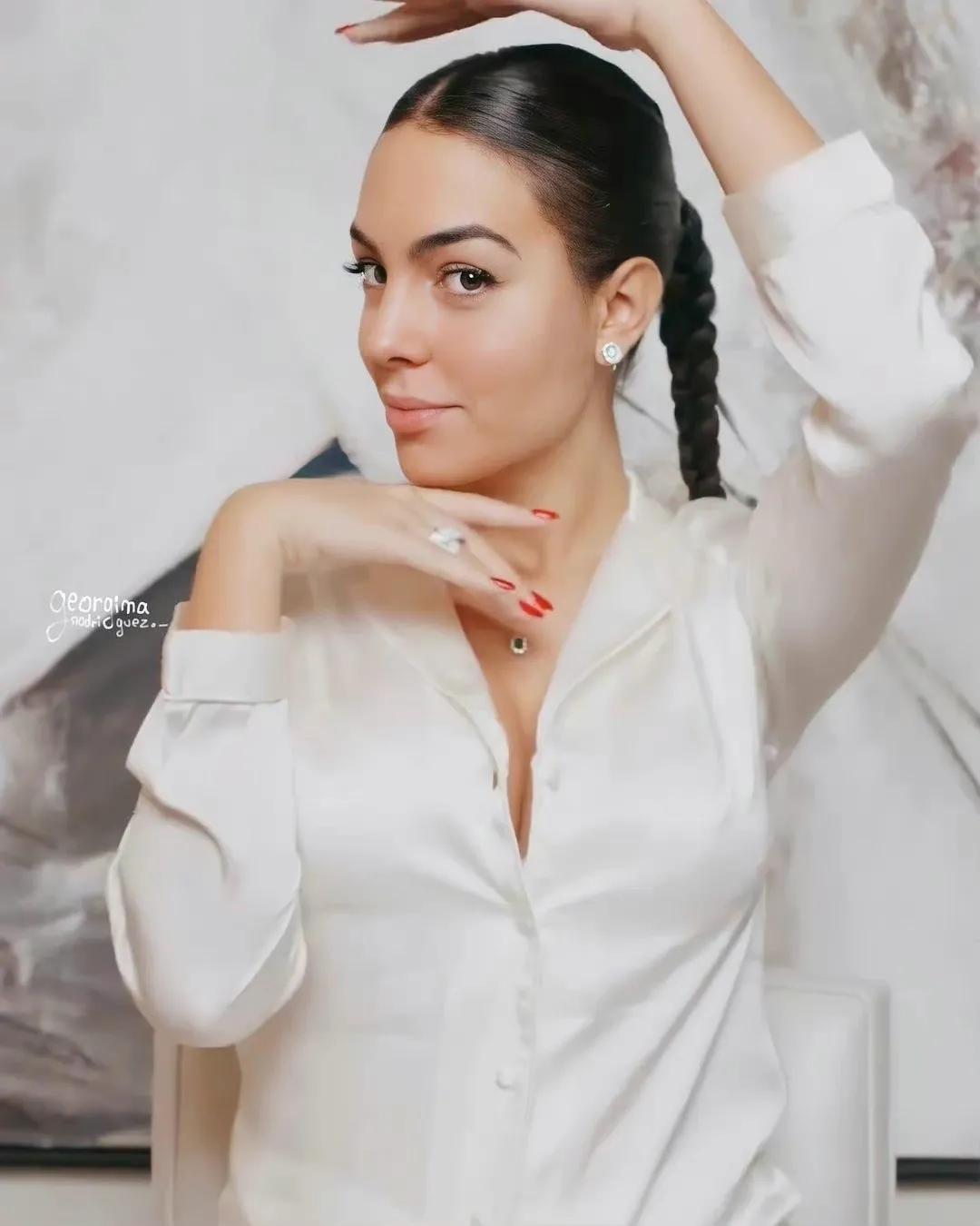 c罗现任女友乔治娜身高,c罗和女友乔治娜竟是一见钟情