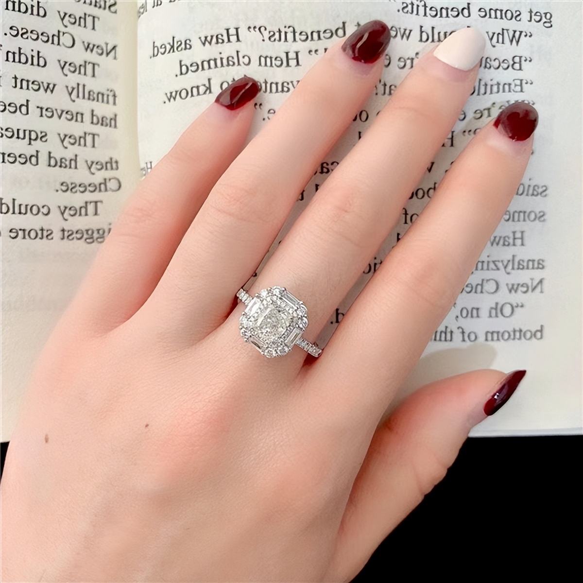 金盈丰珠宝让您拥有一个独一无二的珠宝选择