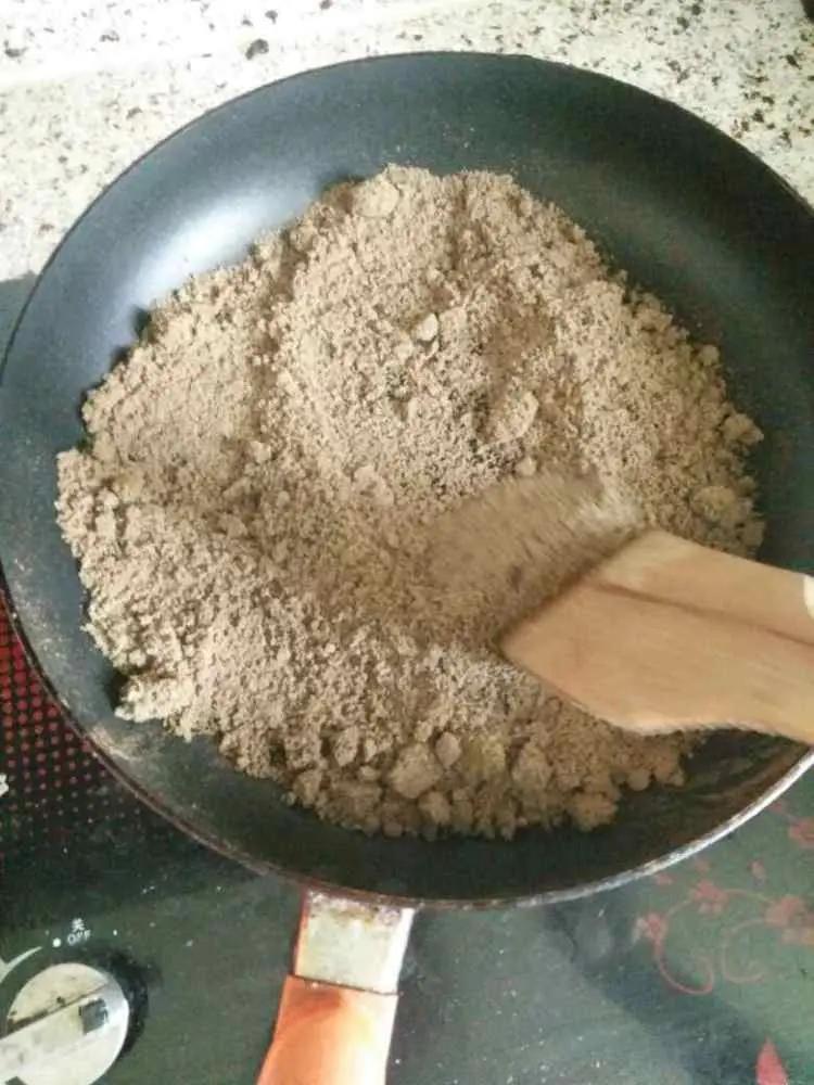 给婴儿做猪肝粉的方法,如何自制婴儿猪肝粉