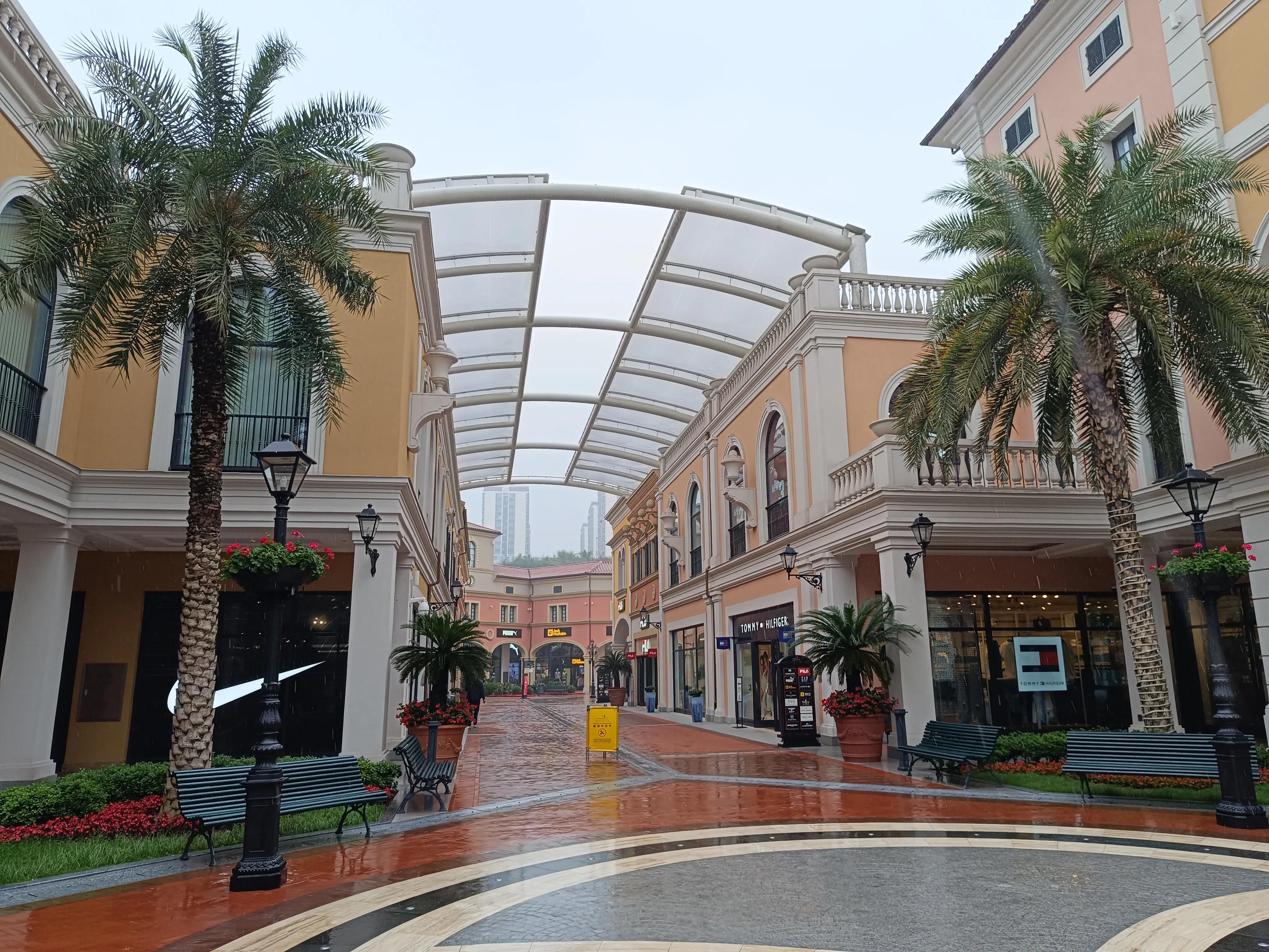 重庆佛罗伦萨小镇还开着吗,重庆佛罗伦萨小镇jimmychoo