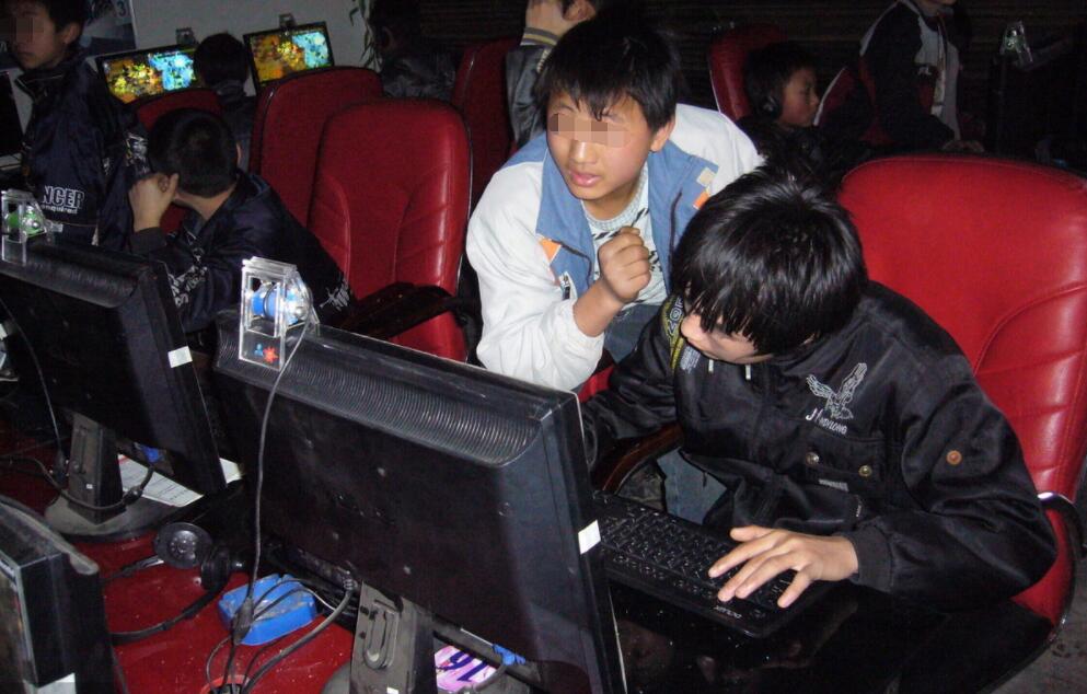 电击殴打*虐性**！盈利400亿的“人间炼狱”，竟是家长亲手打造的