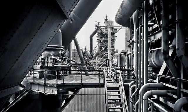 为什么亚速钢铁厂成为最后的堡垒,能防弹的坦克是真的吗