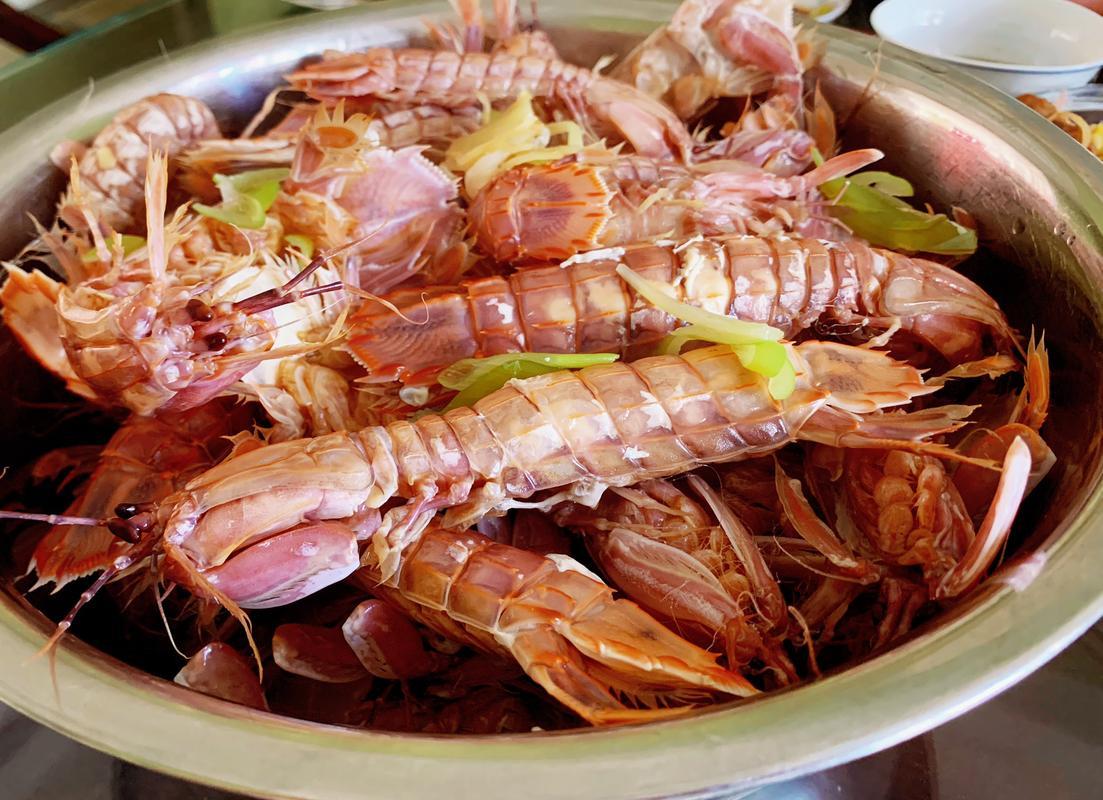 皮皮虾有哪些部分不能吃,皮皮虾有不能吃的东西吗