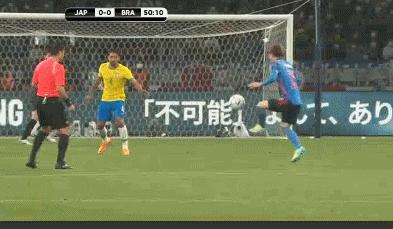 内马尔带领巴西对战日本大四喜,内马尔在巴西热身