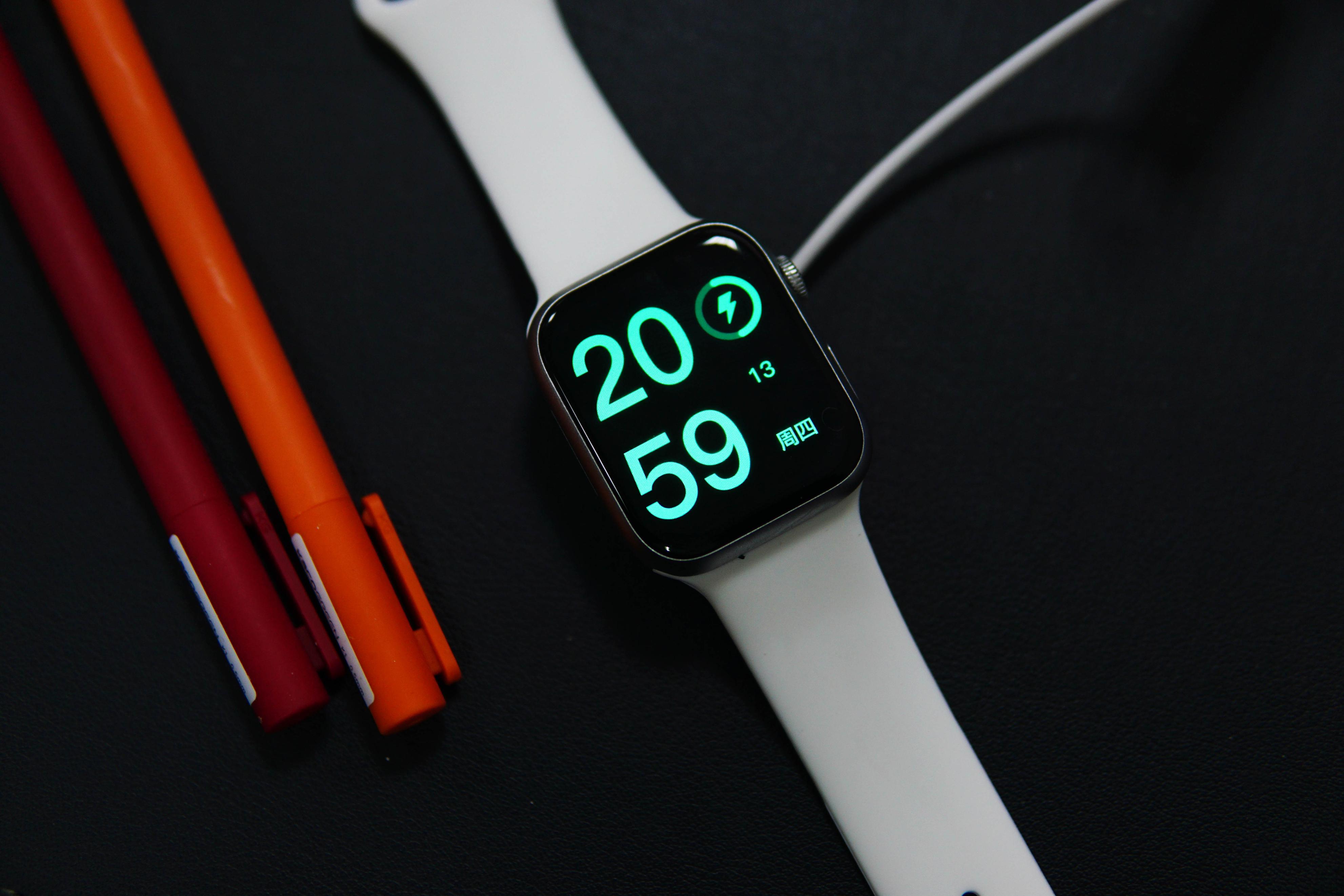 用268让你忘掉Apple Watch！微穿戴这品牌真敢玩，性价比到了极致