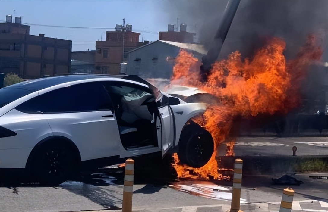 刚开始觉得自己配不上他,第一次觉得配不上他