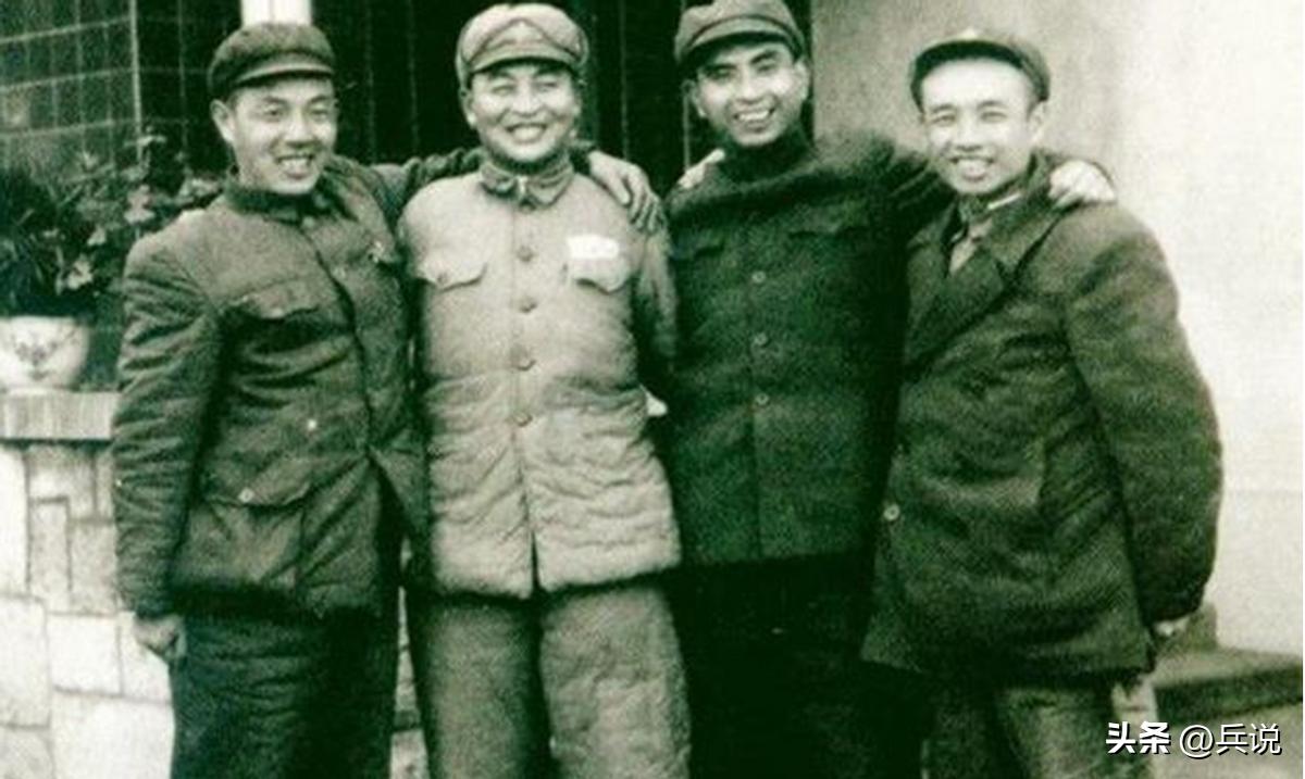 开国中将*基伟秦**的上级，只授大校？1983年提大区副，为何没到任