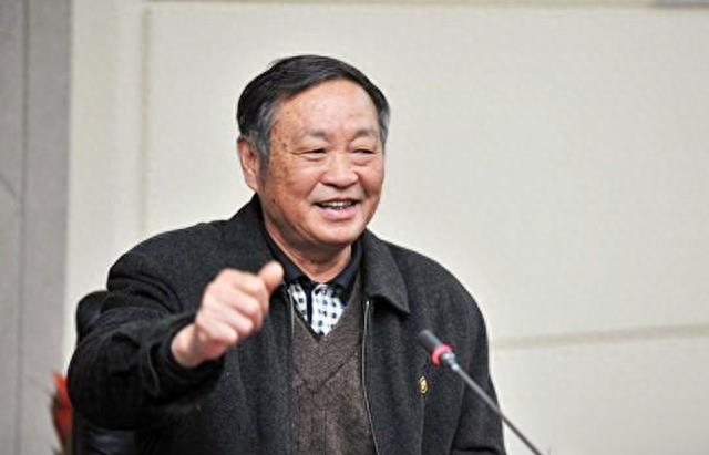 2019年，毛岸平追悼会：李敏、李讷、*新宇毛**敬献花圈