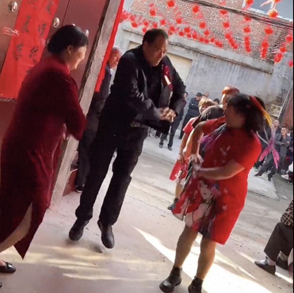 最高端大气上档次的婚车,超级豪华的婚车价格多少