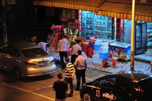 刚刚，我把月入2万元的烧烤店关掉了：表面风光，辛酸自己知道