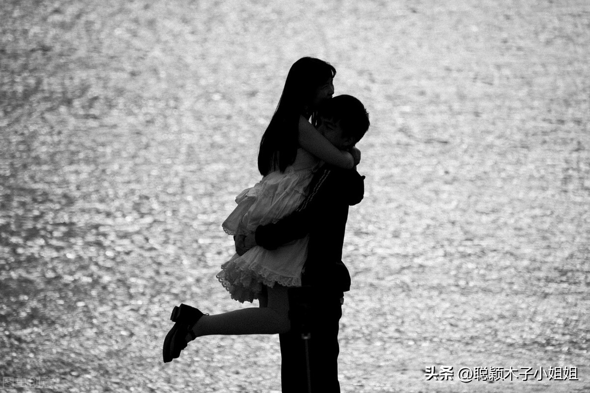 男朋友说有人在追他怎么办,男朋友在追我的时候还和别人聊天