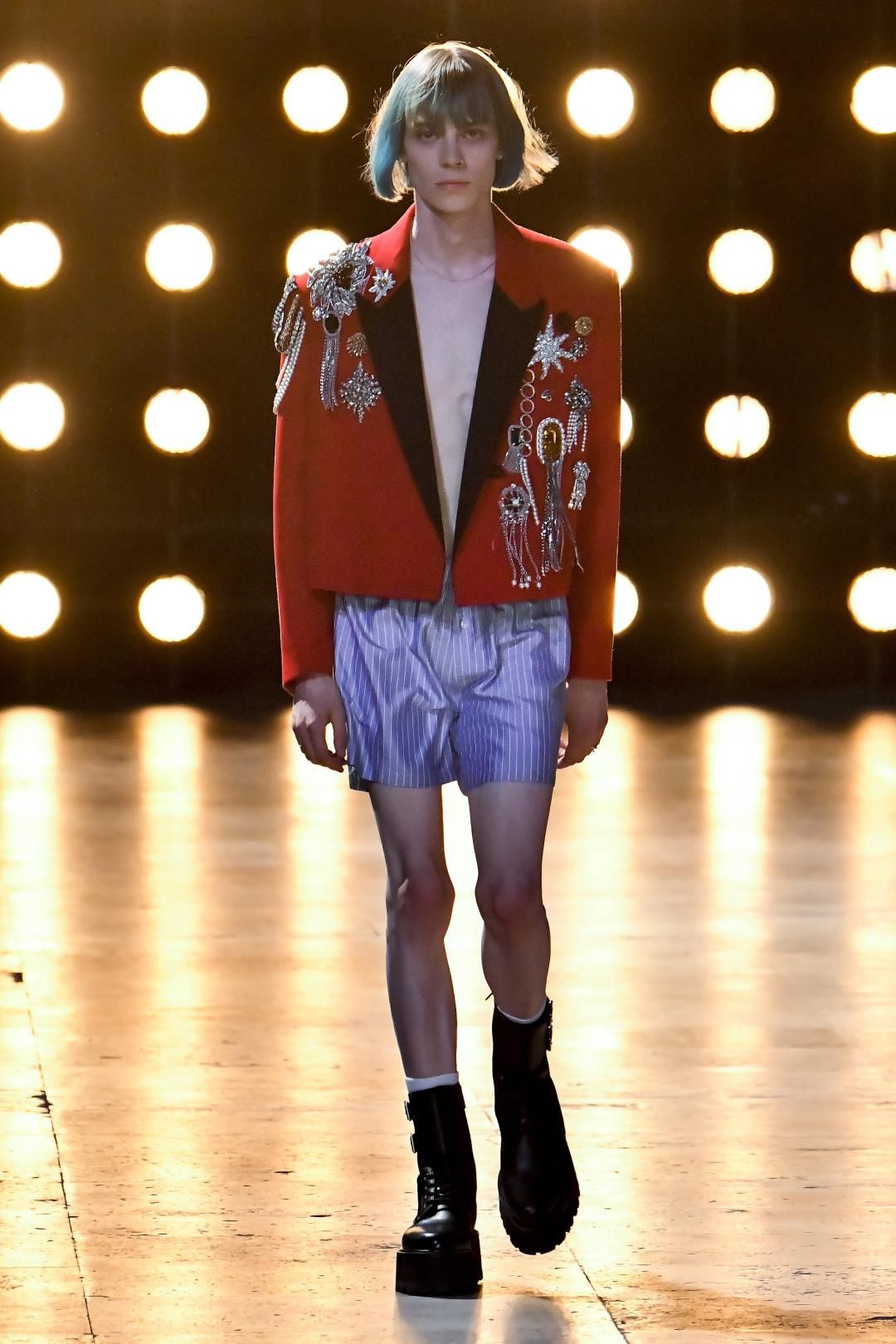 lisa和celine的穿搭风格,celine和lisa要到期了吗