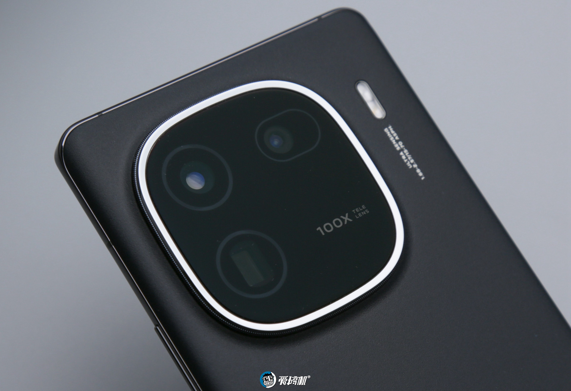 友商iqoo12pro,iqoo12长焦对比iqoo12pro