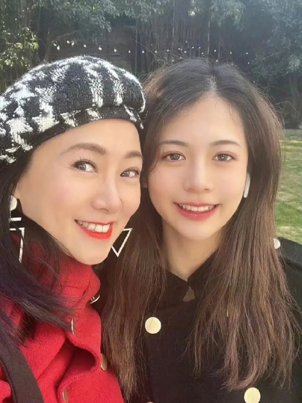 她拍过无数香艳片，这却是口碑最好的一部