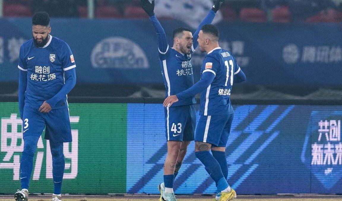 最奇葩中超冠军?北京不弃权上替补输9个,山东逆袭!足协会咋办