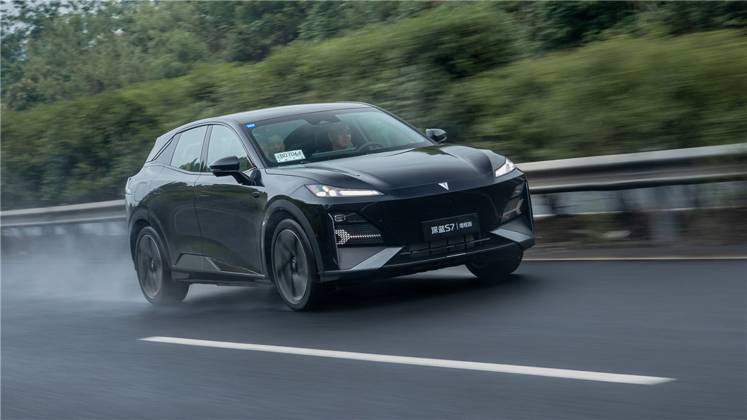 深蓝s7增程和荣耀版,深蓝s7增程版200max长续航测试