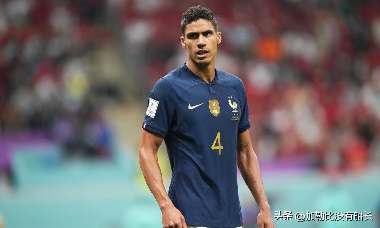 世界足球十大球星退役,世界十大退役球星排名