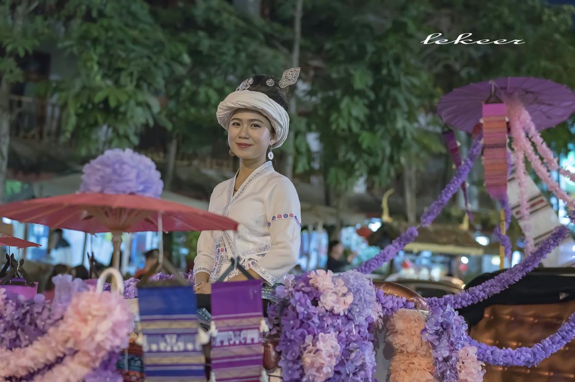 骂版纳是因为你没走出告庄玩版纳跟着小姐姐们走你才晓得味道