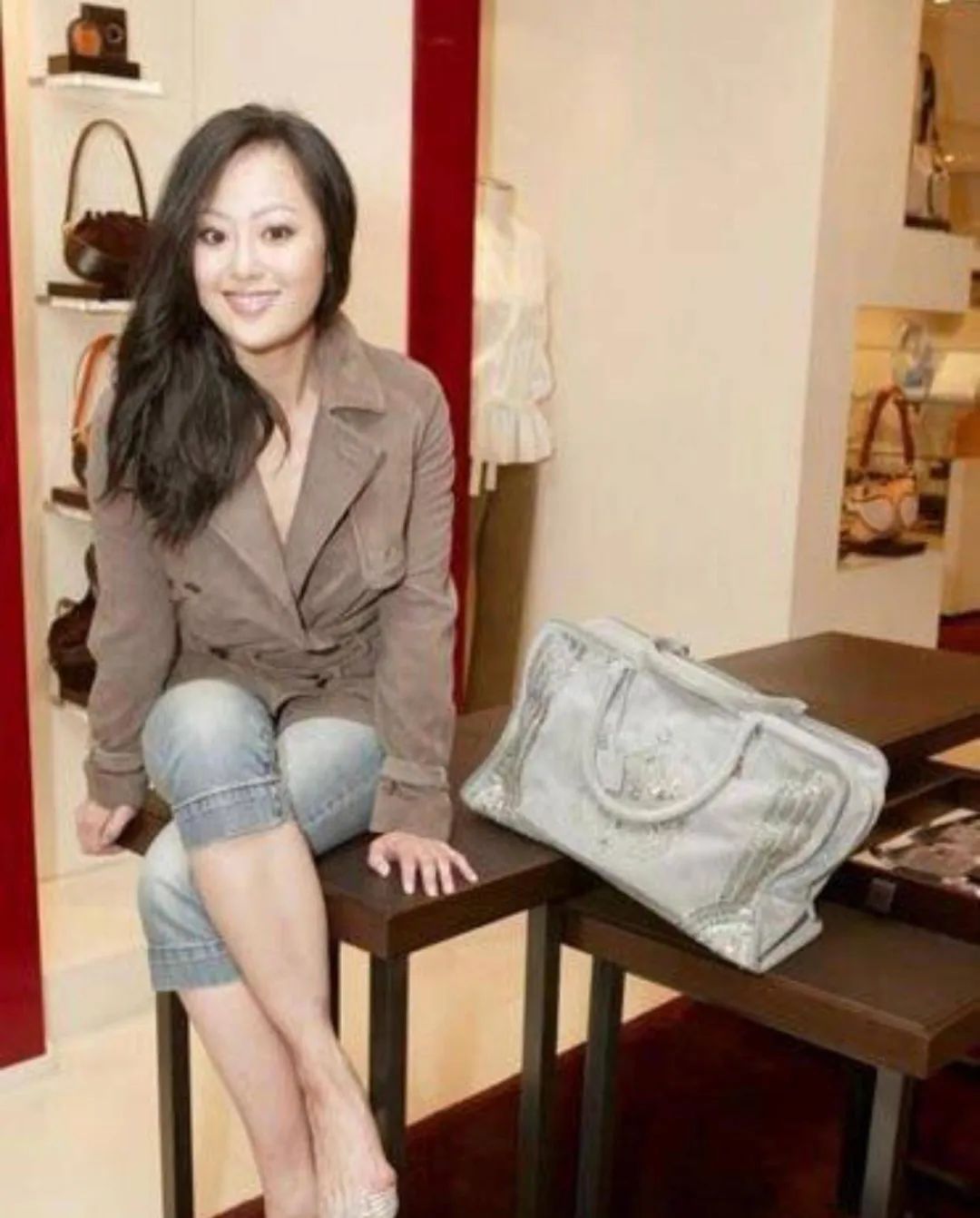 60岁的章小蕙为何突然火了,章小蕙56岁华丽翻盘