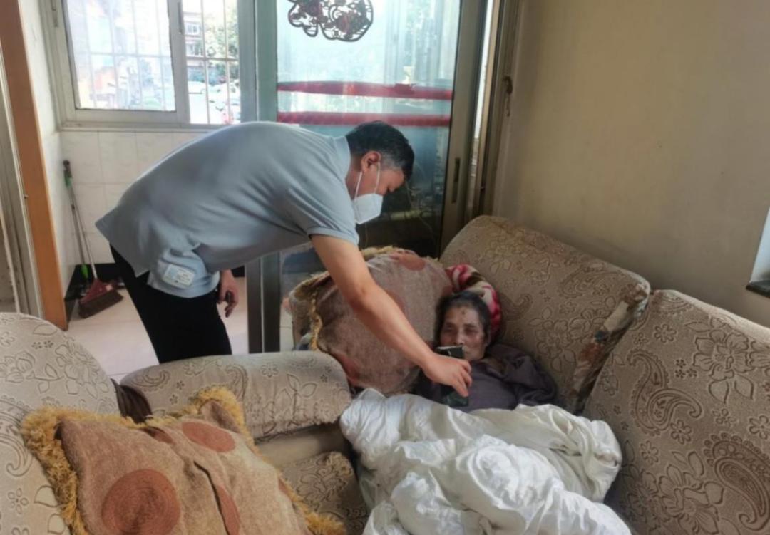 #作风革命效能革命在东川#“五心”服务全方位“康乃馨”贴心关爱在行动