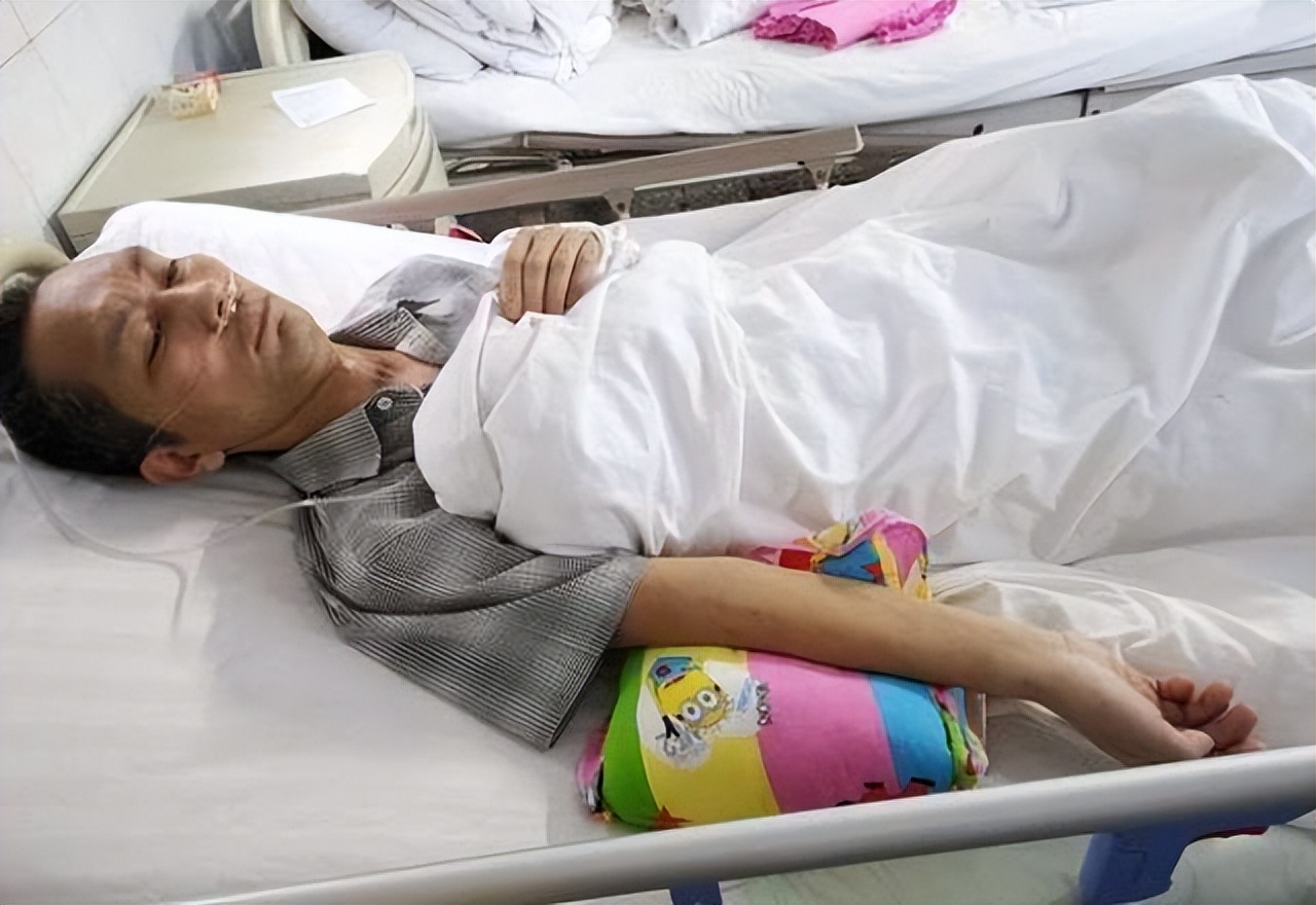 24岁小伙肠癌晚期治愈,小伙得了肠癌几年后自愈了