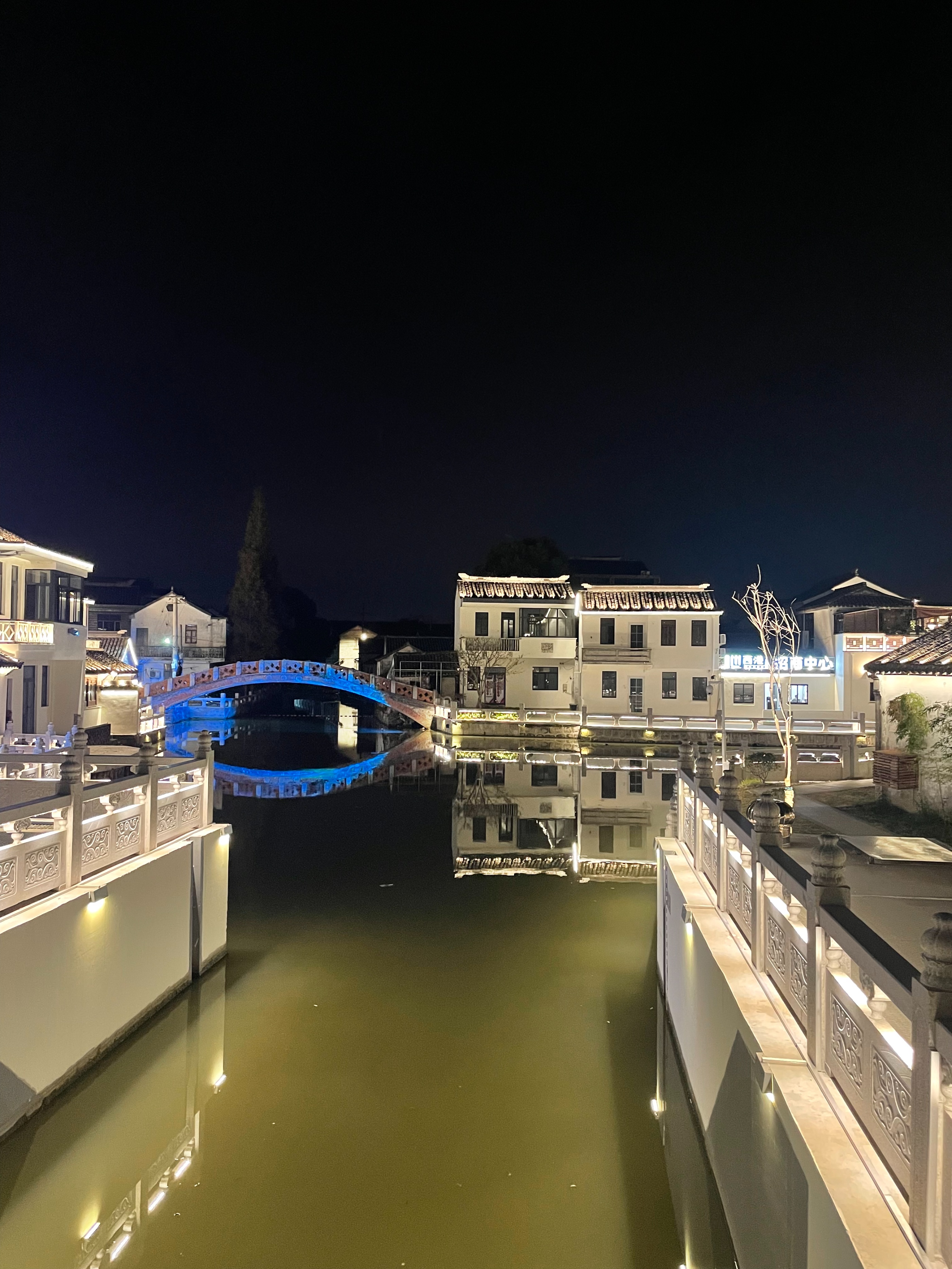 售楼处客服小姐姐,售楼部小姐姐的工作好处