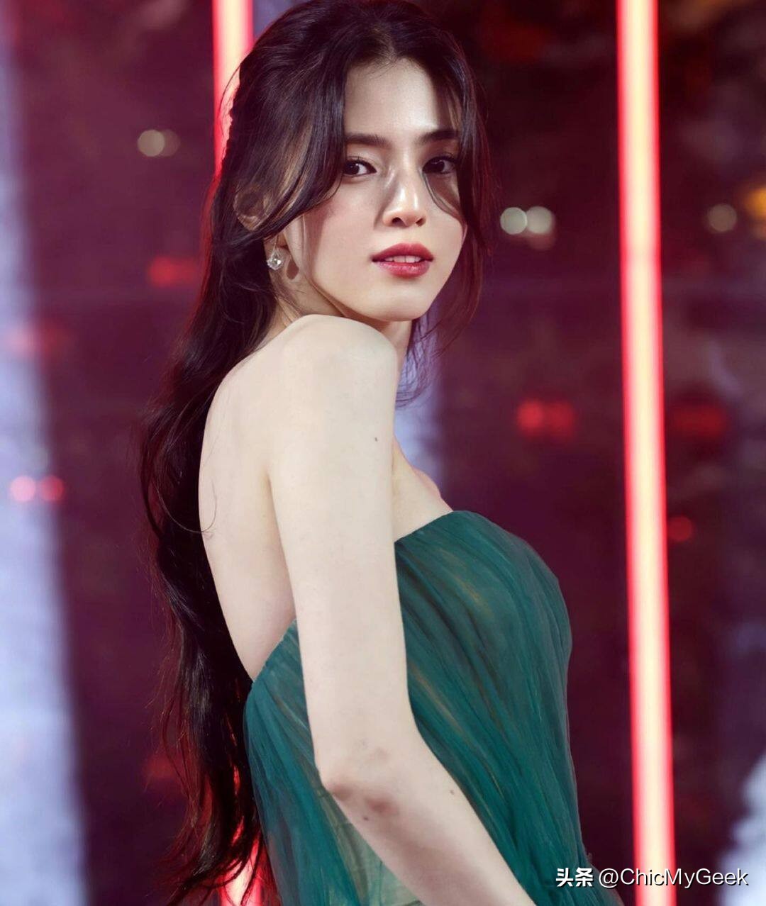 韩素希继续示爱宋慧乔,韩素希和宋慧乔是一个人吗