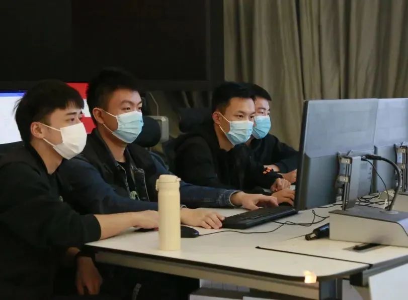 疫情在前!在长沙,有一种守护叫“警察蓝”