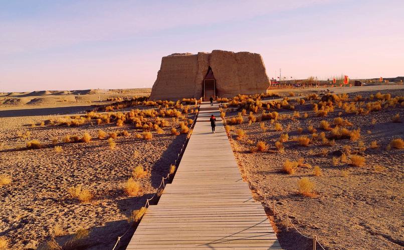 论故城玉门关文化的艺术形态和审美特征