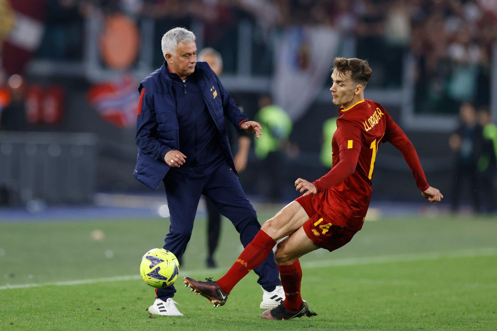 穆里尼奥加盟曼联引援,穆里尼奥加盟切尔西