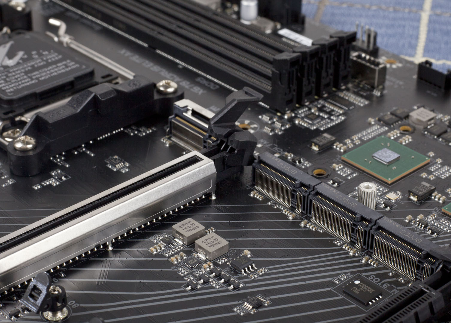 技嘉小雕x670aorus,技嘉锐龙7000系列主板的黑科技