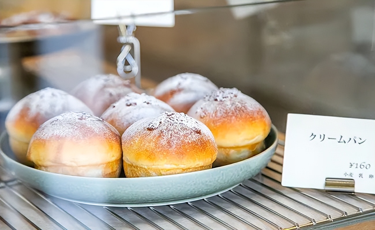 东京这位「面粉刺客」！每日使用15种面粉，混合制作40款面包