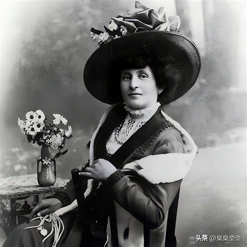 墨索里尼的一生深度解析,墨索里尼一生简介