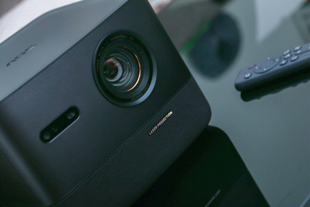 AOCK1S激光投影：4500ANSI不虚标，还豪配帝瓦雷音响，配置很顶！