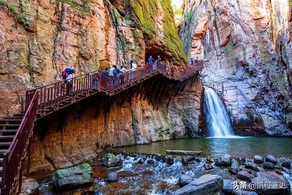 中国最赚钱的三大景区,哪些旅游景点亏本了
