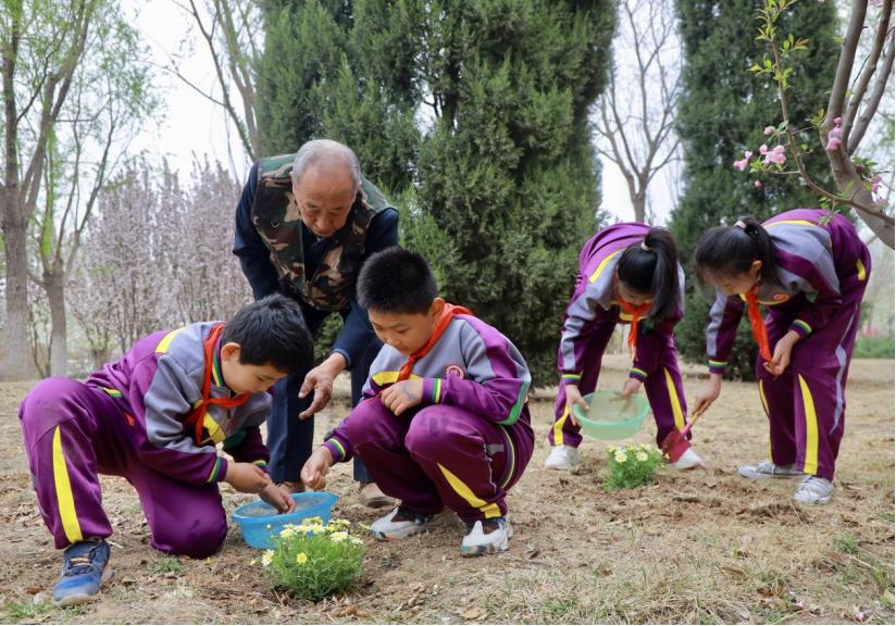 吾辈当自强致敬伟大的志愿军英烈,清明祭英烈留言吾辈当自强