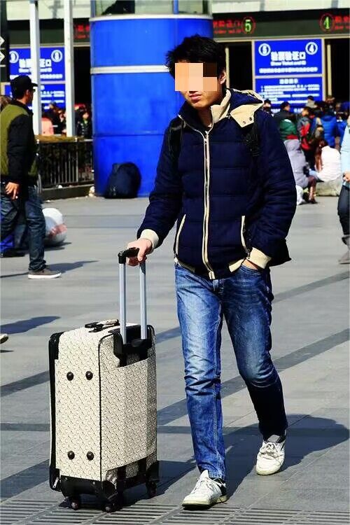 2021年，辽宁一48岁*女妓**报警:这个体育生太猛了，过来把他带走！