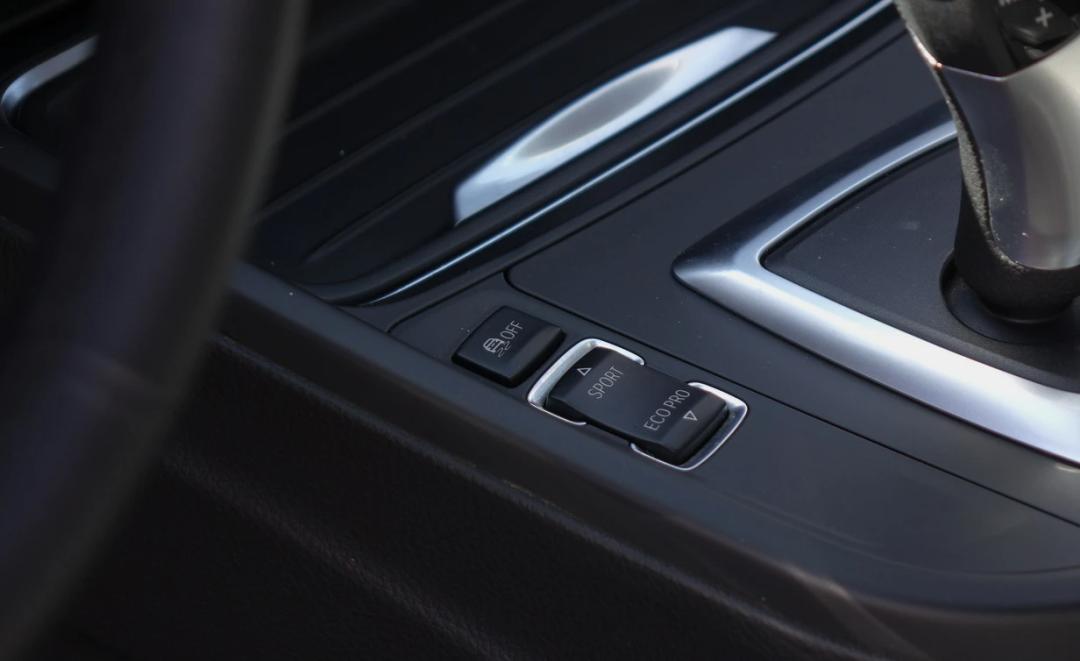 06年宝马320i二手的值得入手吗,二手宝马320i保养需要多少钱