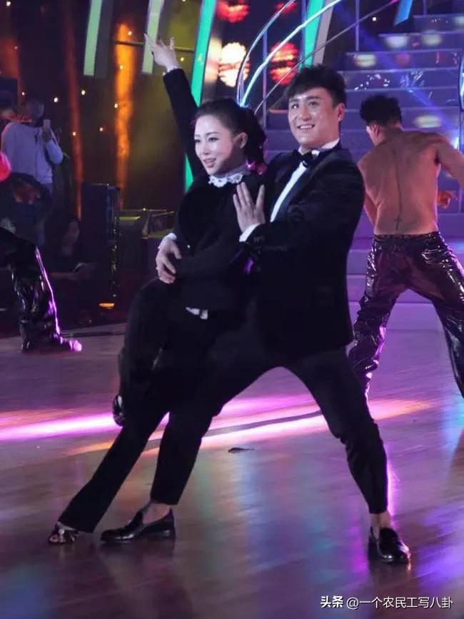 40岁潘晓婷身价8亿,九球天后潘晓婷40多岁仍然单身