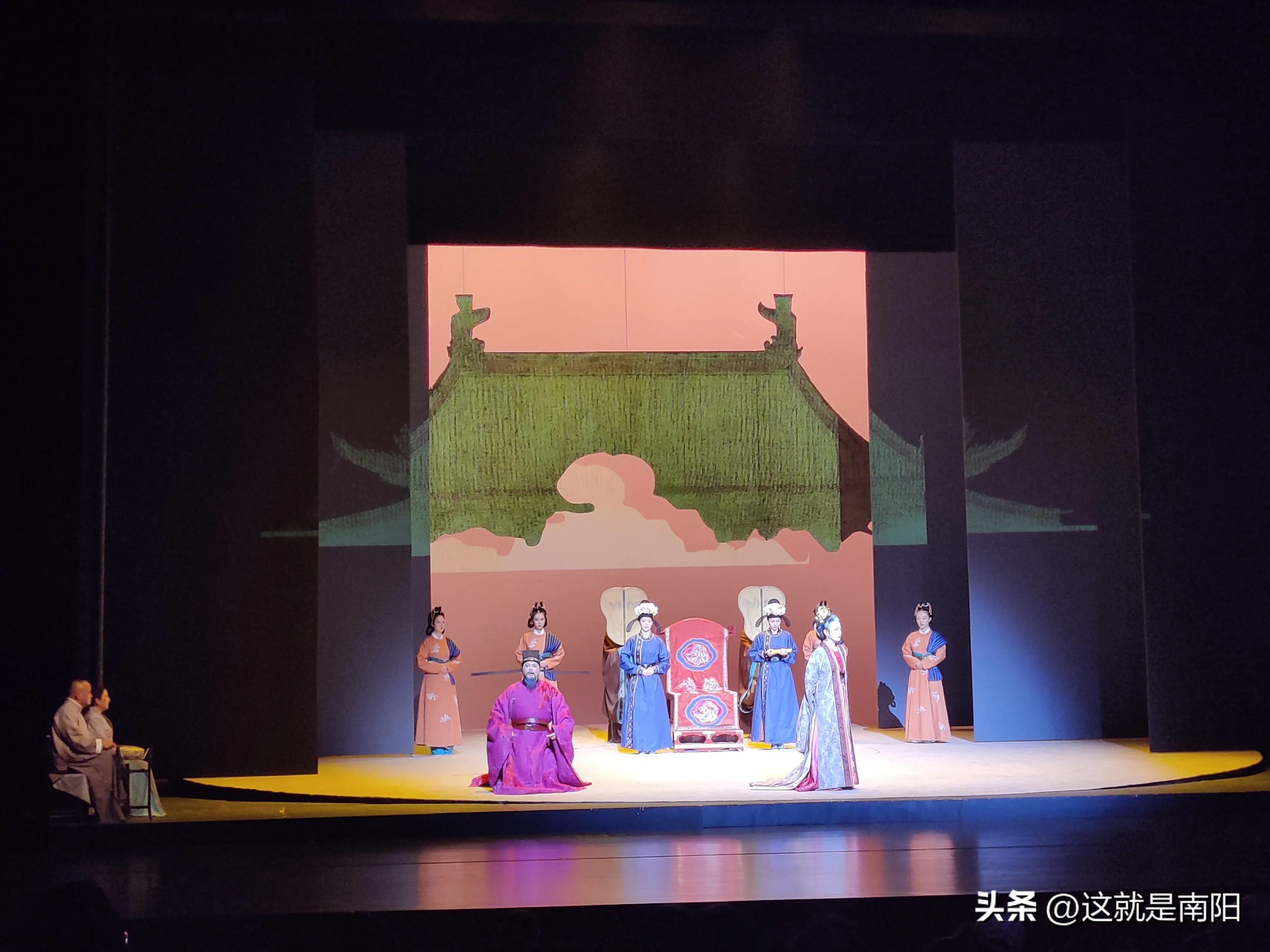 夜经济不止餐饮业！从撸串到市集到诗和远方，打造南阳最酷夜经济