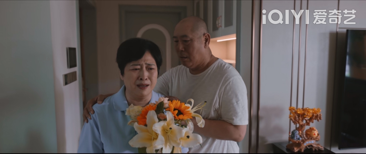 警察荣誉李大为父母后续,警察荣誉李大为妈妈和爸爸