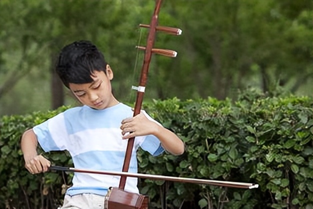 中国传统乐器二胡的前世今生,中国二胡的传承发展令人欣慰