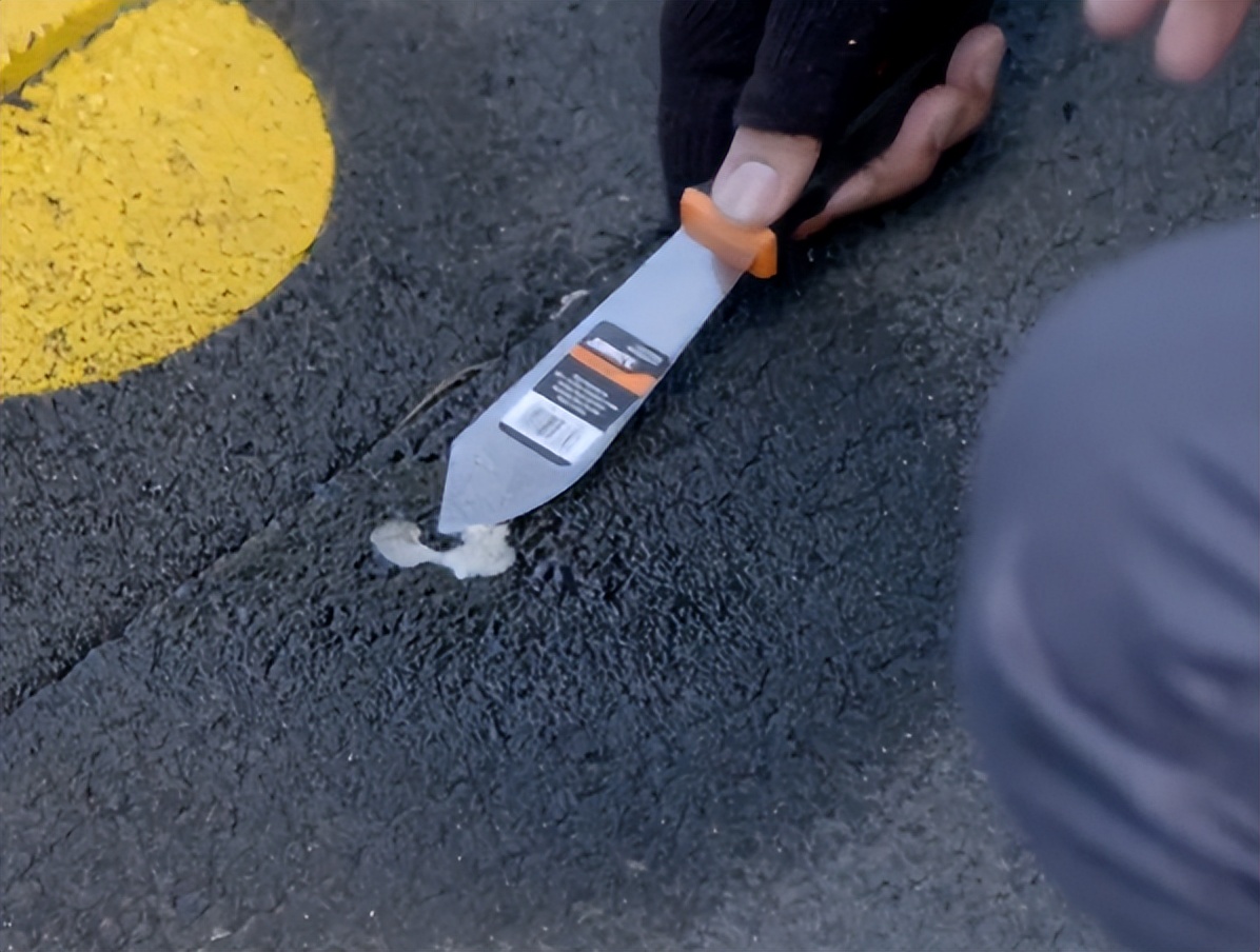 殡仪馆工作人员的日常看完,讲述殡仪馆工作