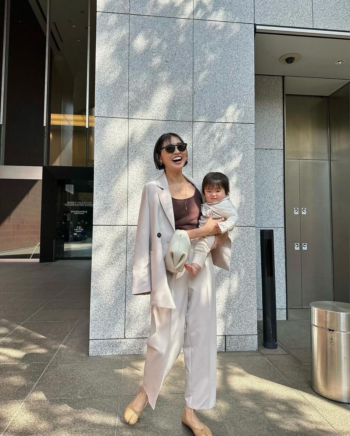 辣妈清爽的穿搭气质优雅美丽迷人,慵懒风妈妈装穿搭