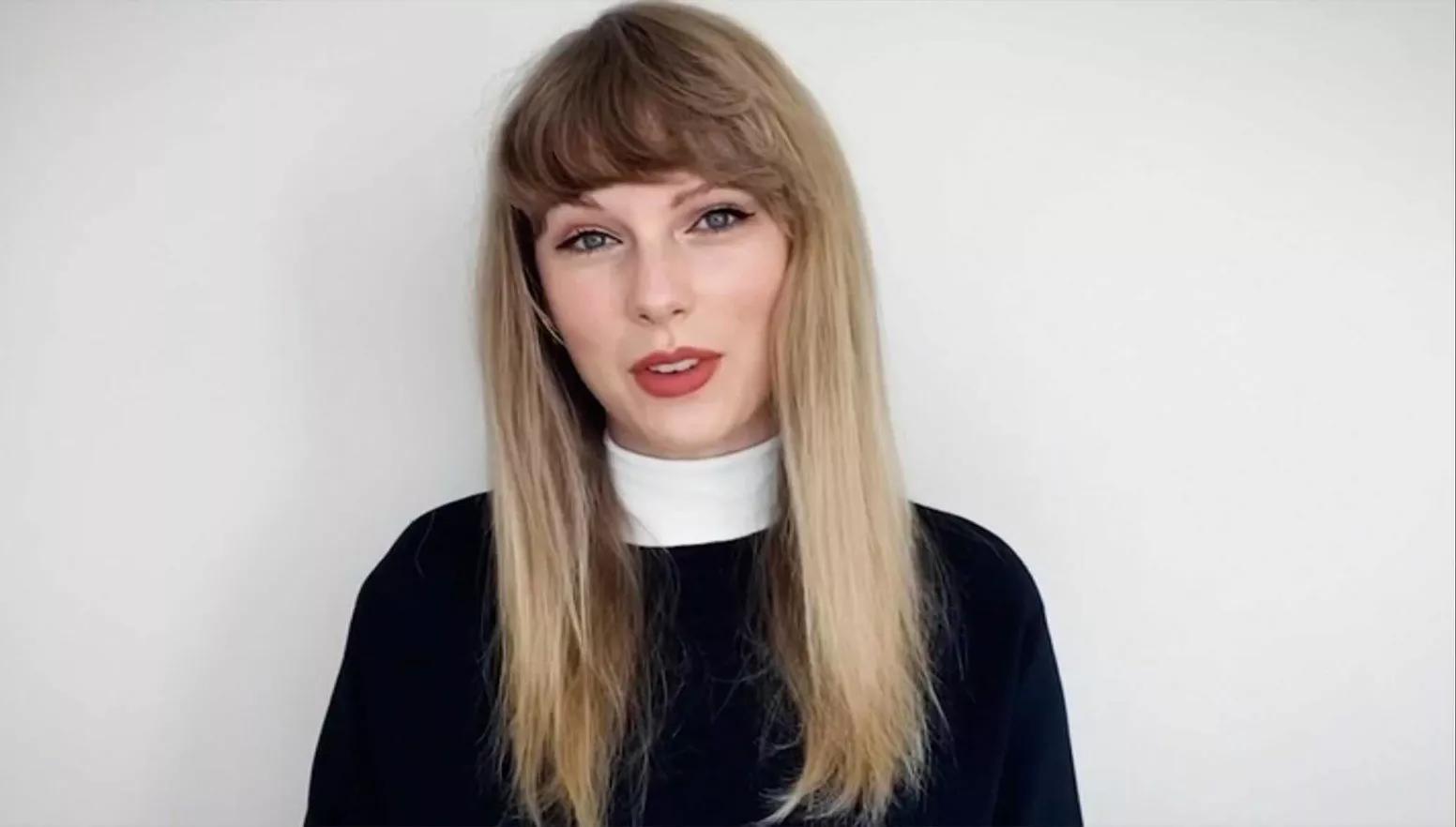 泰勒斯威夫特黑色帽子造型,泰勒斯威夫特发型是怎么剪的