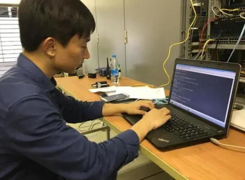 90后小伙一夜暴富2年前买了7套房,80后小伙创业失败经历