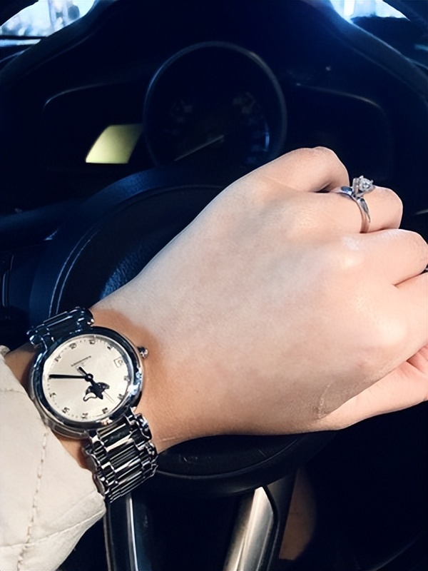 浪琴优雅系列自动机械女士腕表,浪琴腕表12800价格的是什么系列