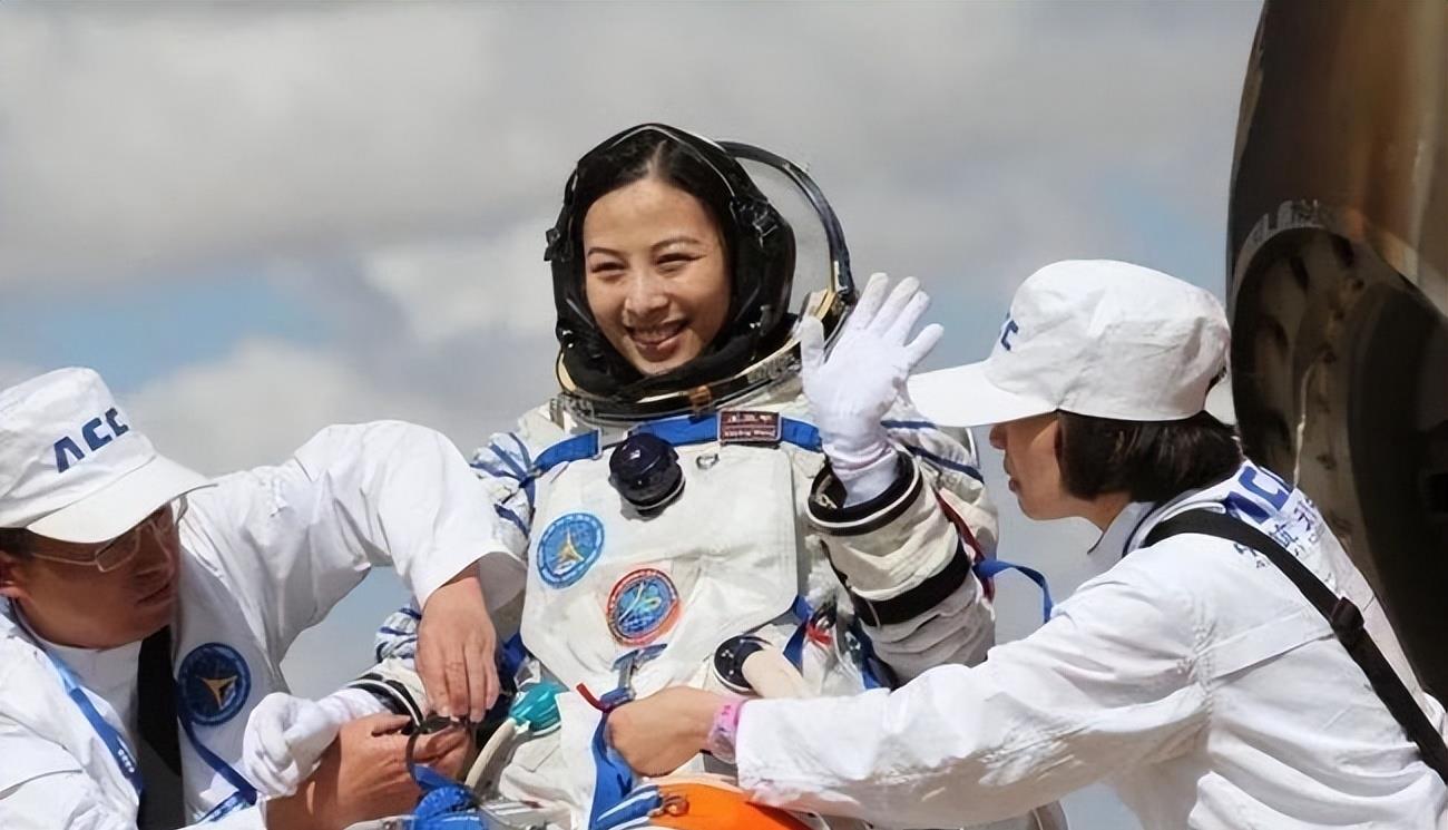 宇航员女性在太空来月经怎么办?服用避孕药是最常见的,安全吗?